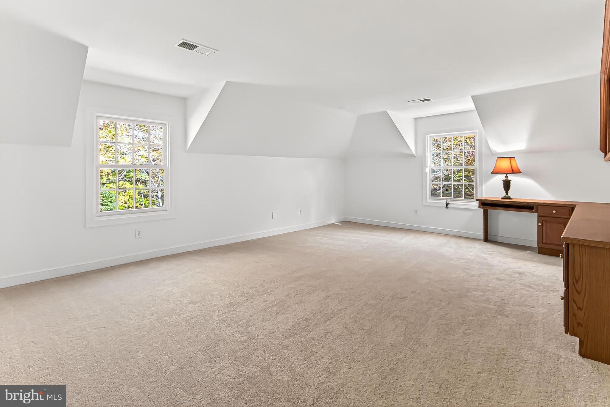 WOLF RUN - Residential