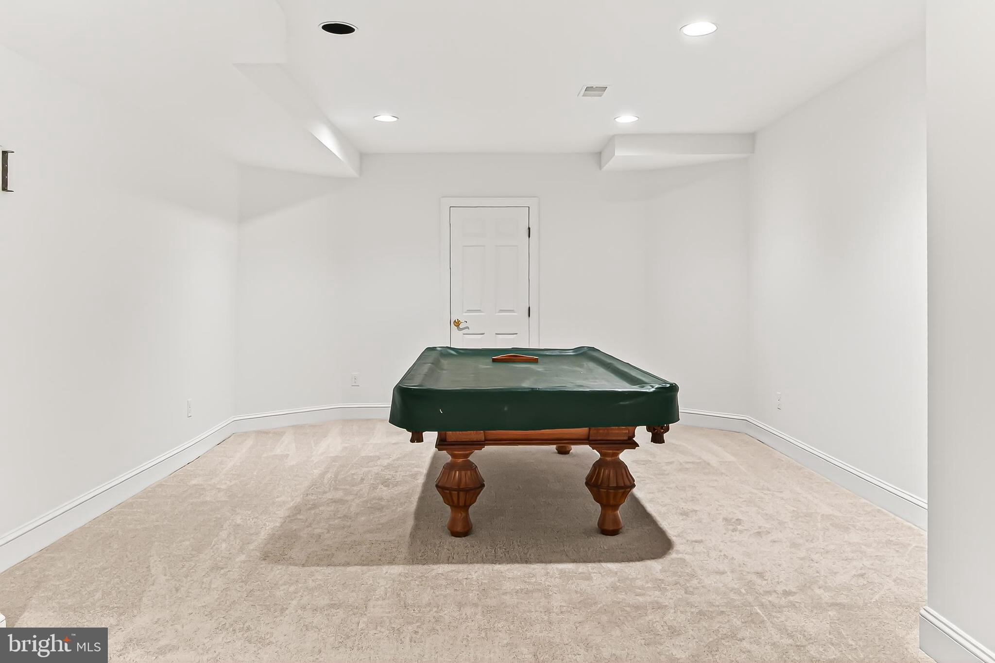 WOLF RUN - Residential