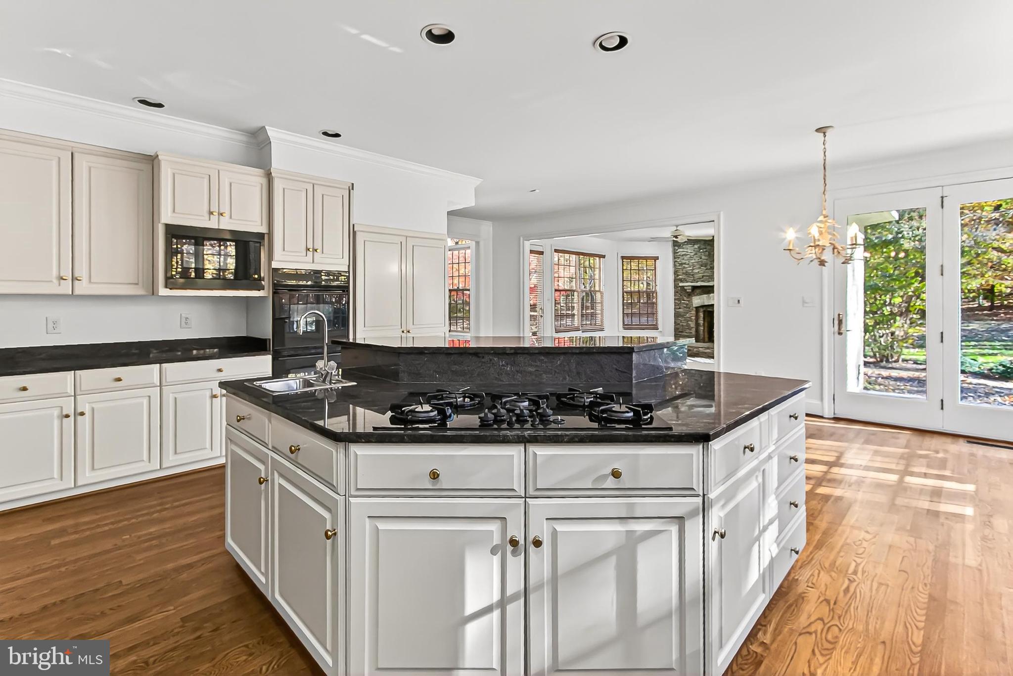 WOLF RUN - Residential