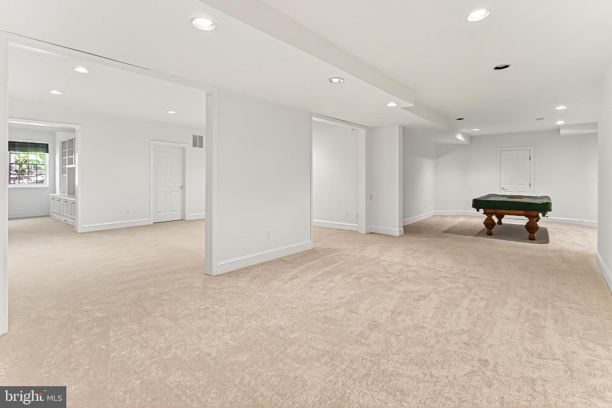 WOLF RUN - Residential