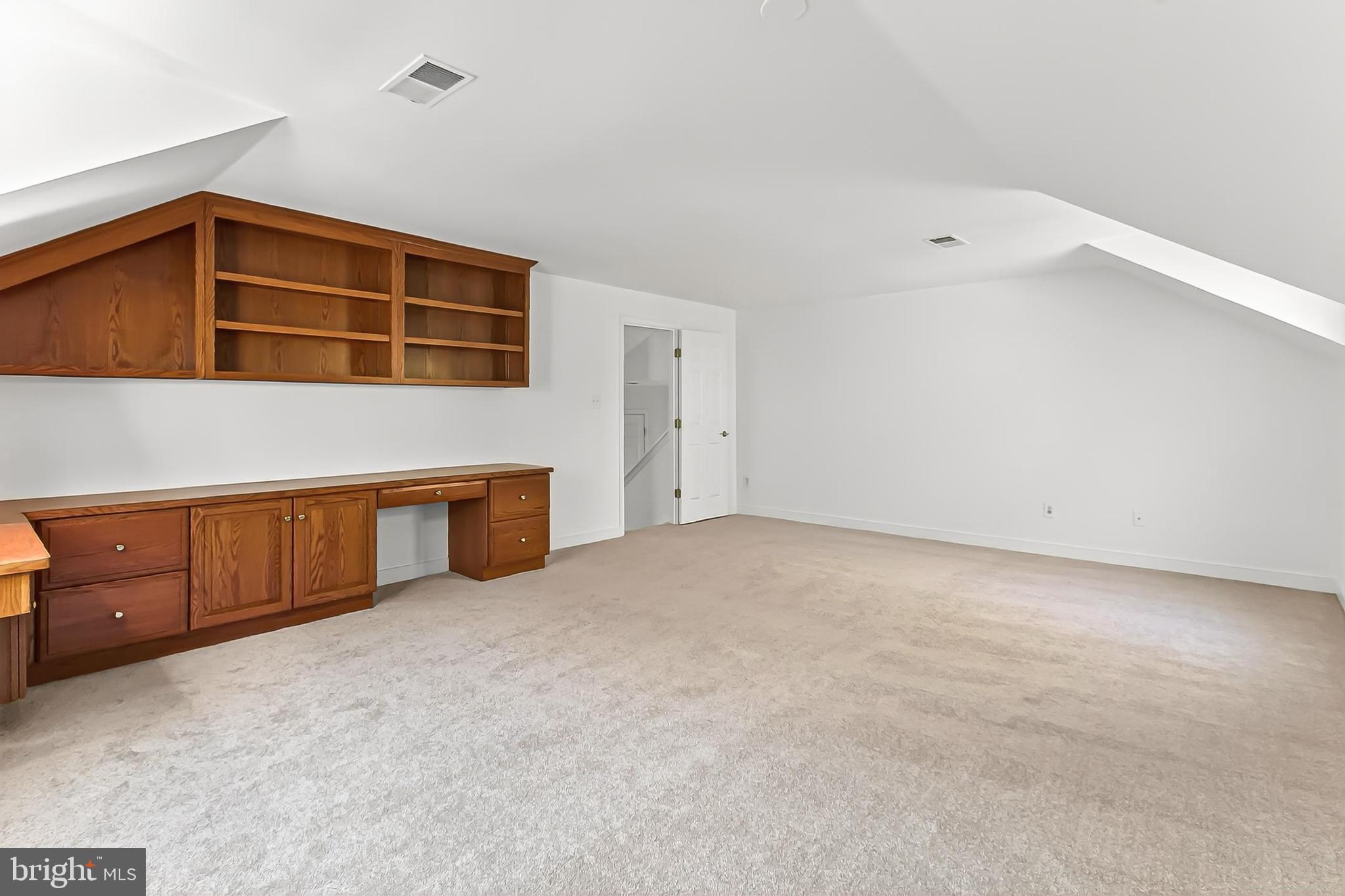 WOLF RUN - Residential