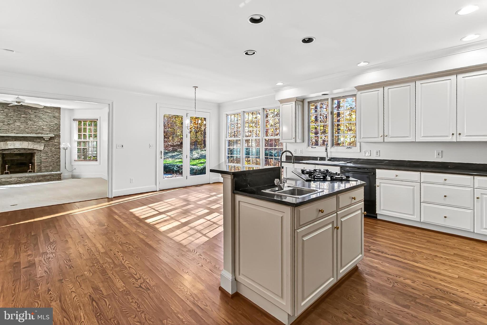 WOLF RUN - Residential