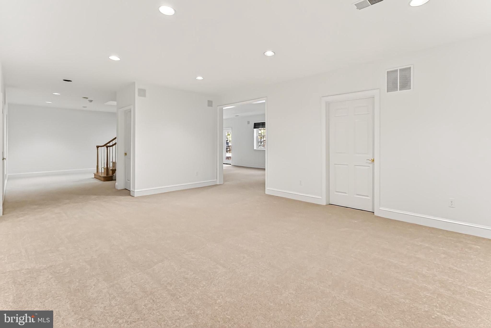 WOLF RUN - Residential