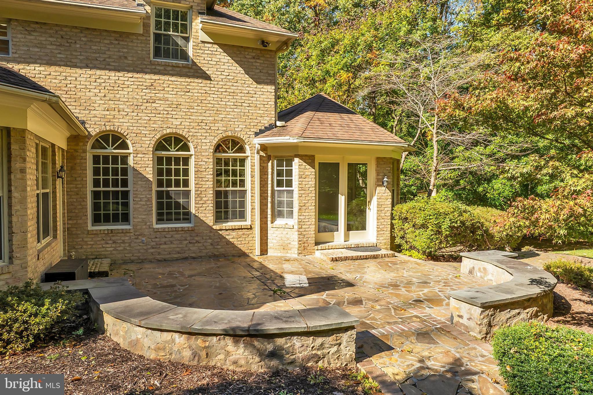 WOLF RUN - Residential