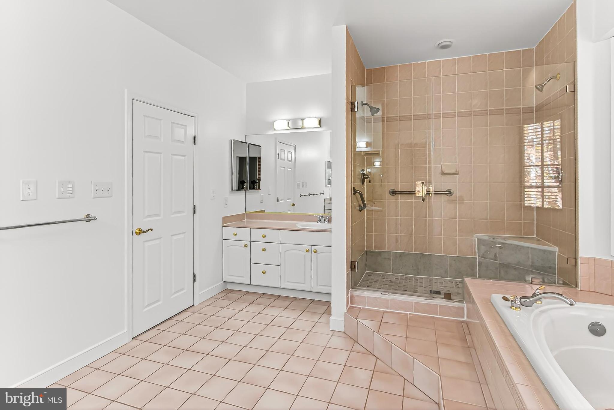 WOLF RUN - Residential