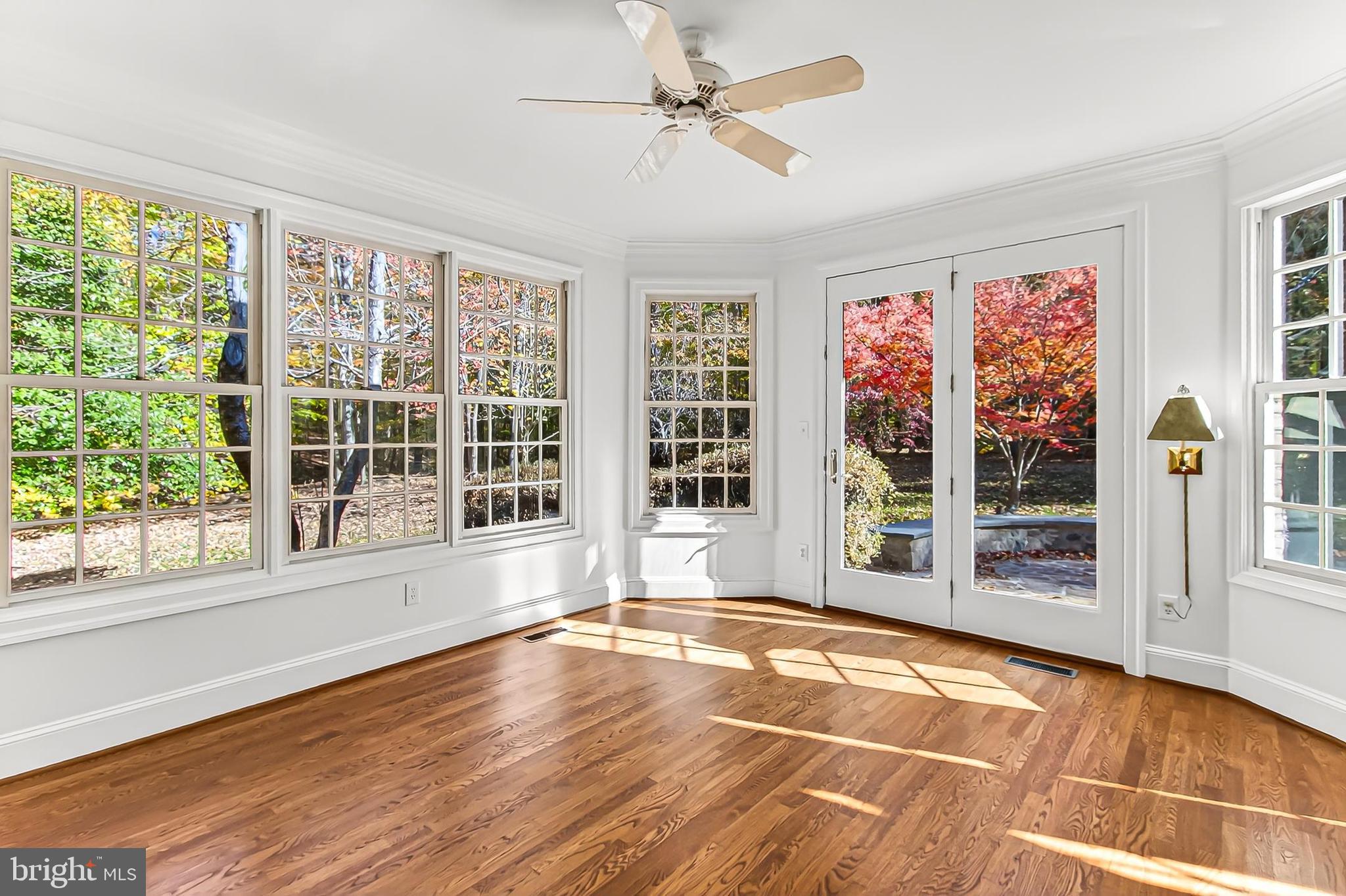 WOLF RUN - Residential