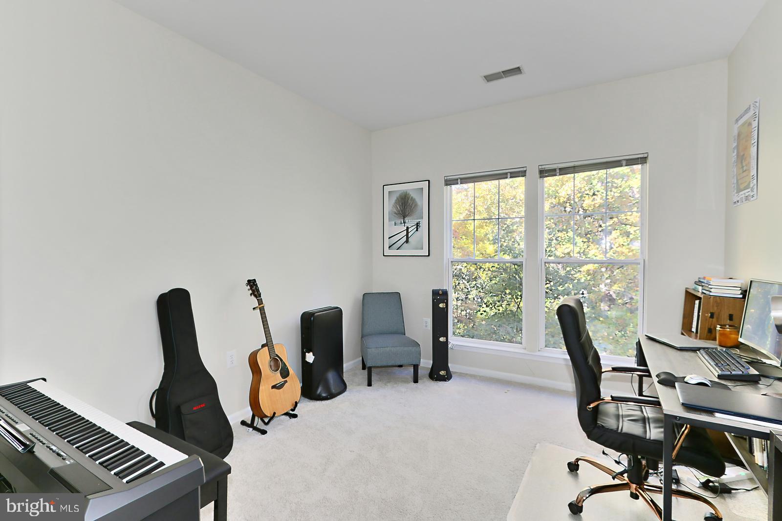 NORTH POINT VILLAS - Residential