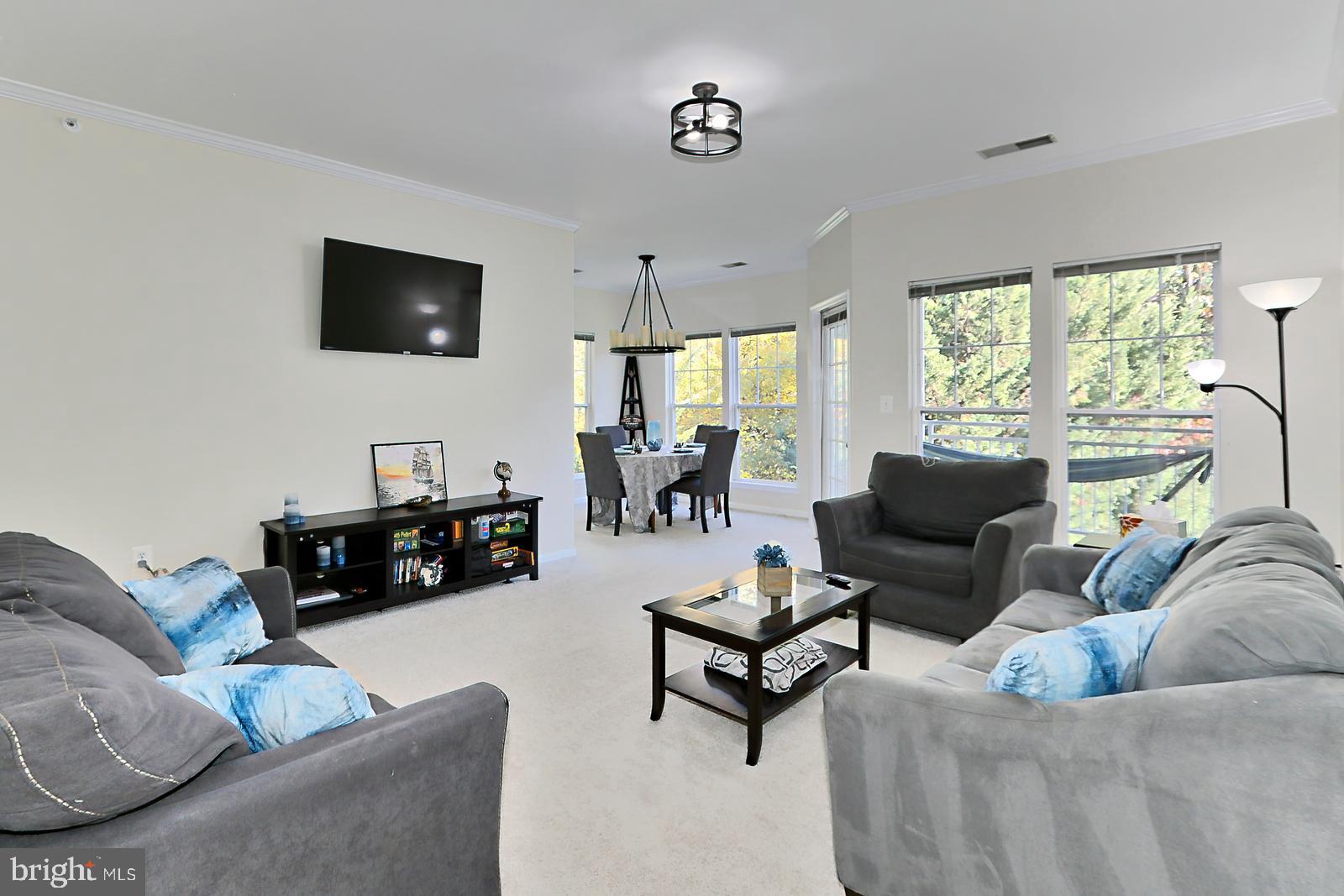 NORTH POINT VILLAS - Residential