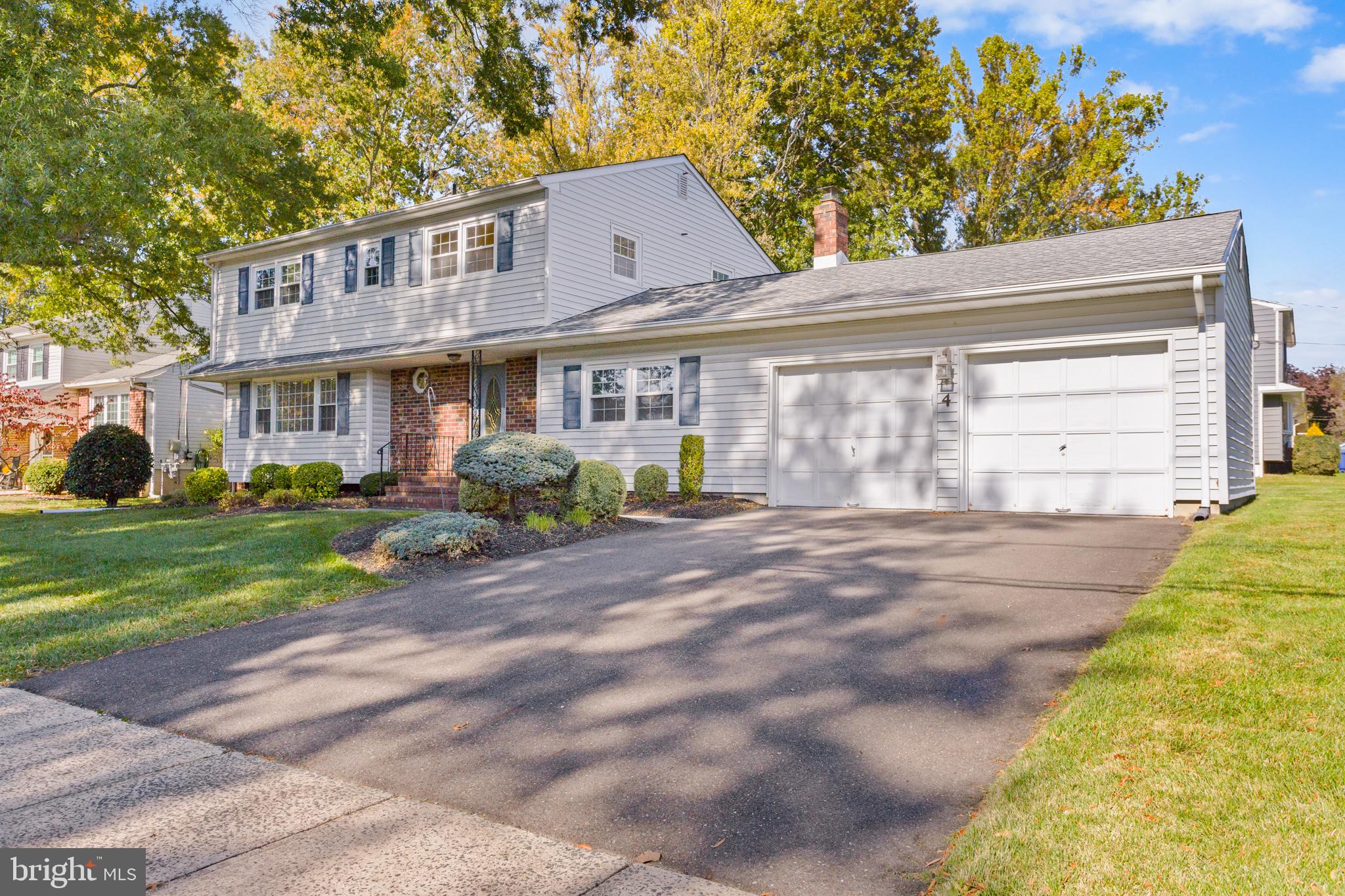 4 ARLINGTON ROAD