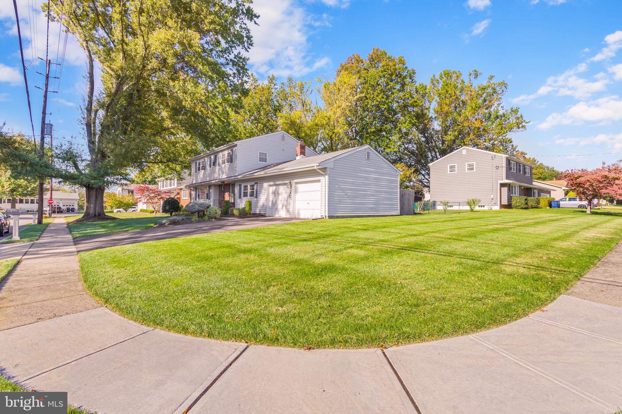 4 ARLINGTON ROAD