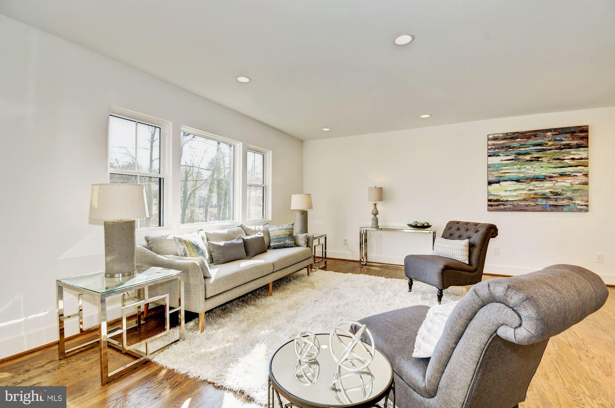 WILTON WOODS - Residential