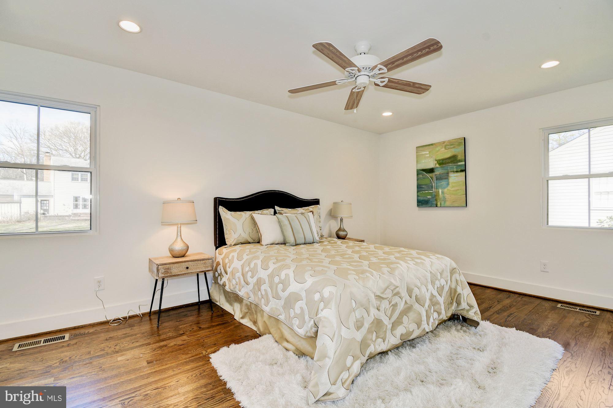 WILTON WOODS - Residential