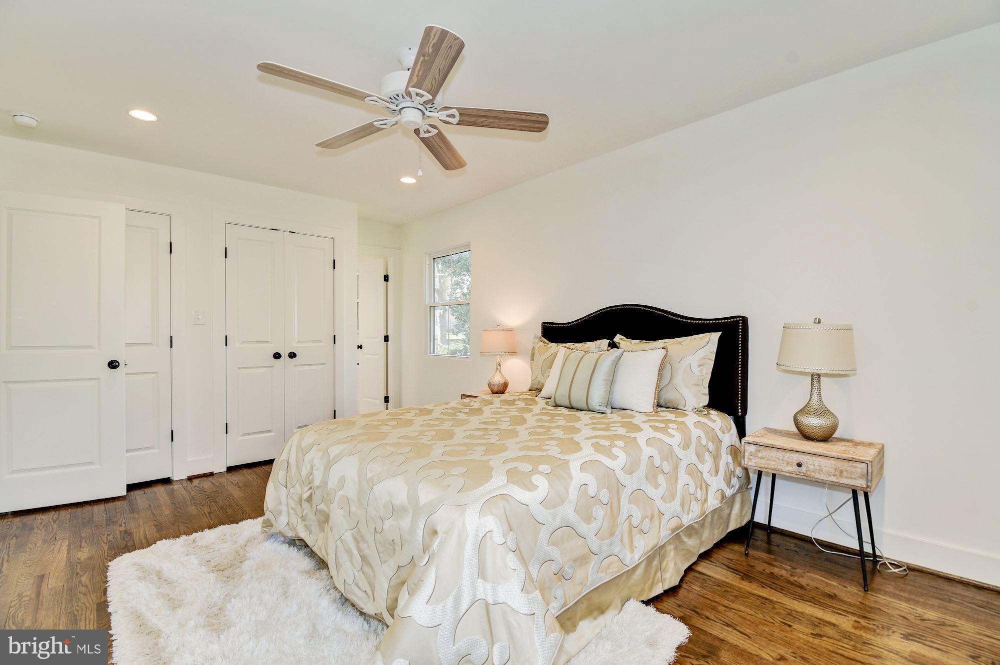 WILTON WOODS - Residential