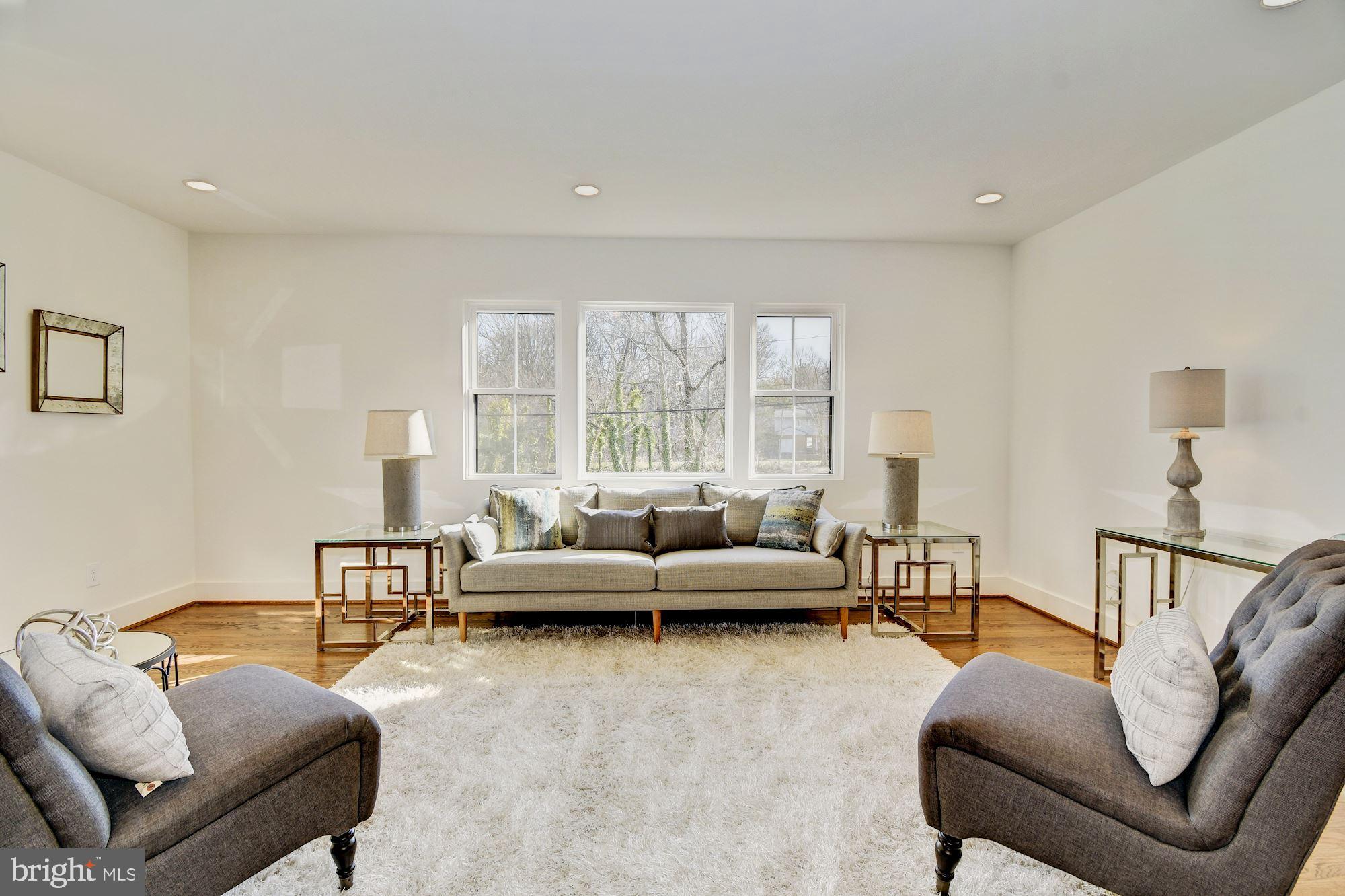 WILTON WOODS - Residential