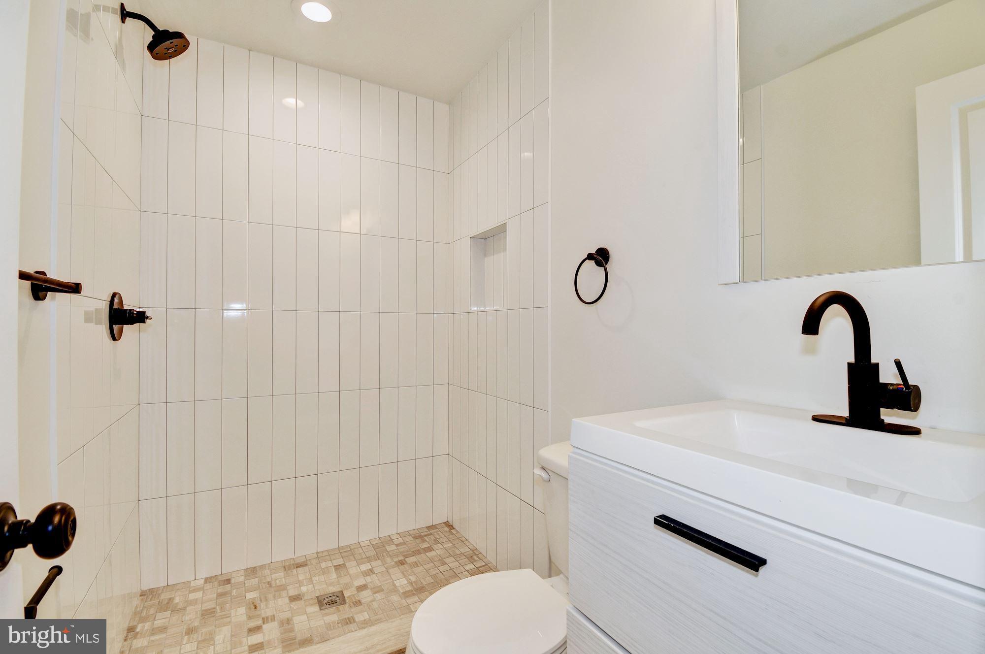 WILTON WOODS - Residential