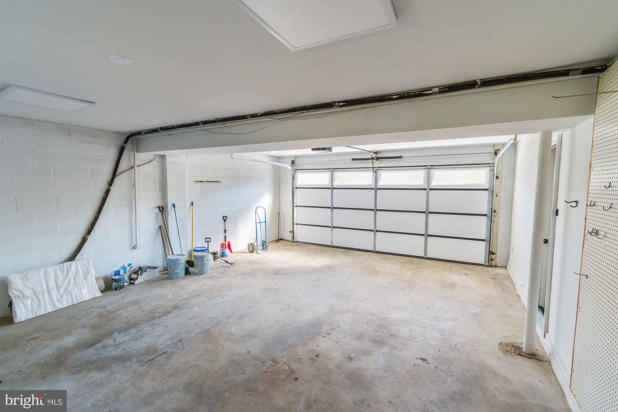 WILTON WOODS - Residential