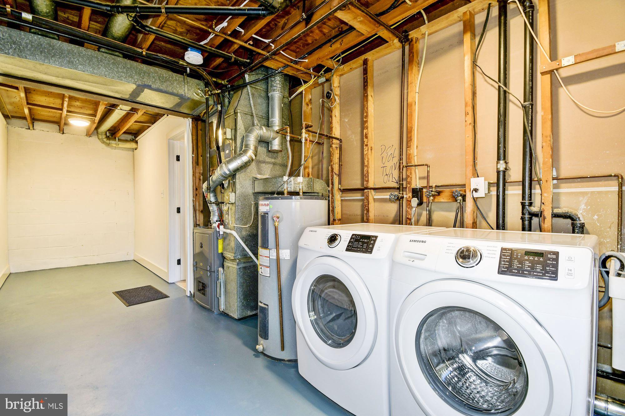 WILTON WOODS - Residential