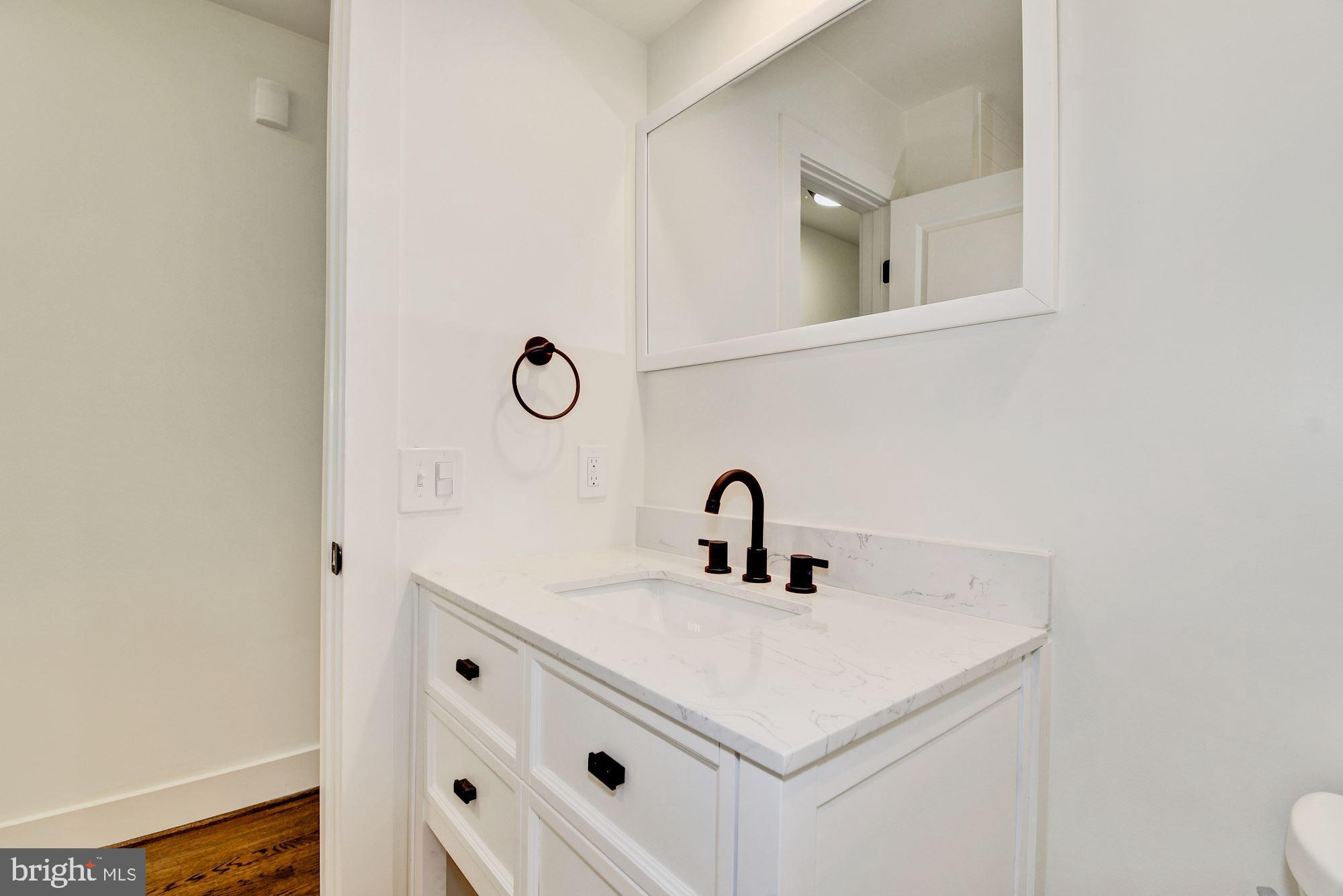 WILTON WOODS - Residential