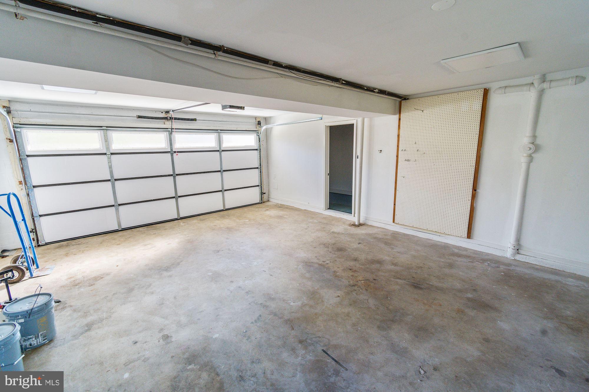 WILTON WOODS - Residential