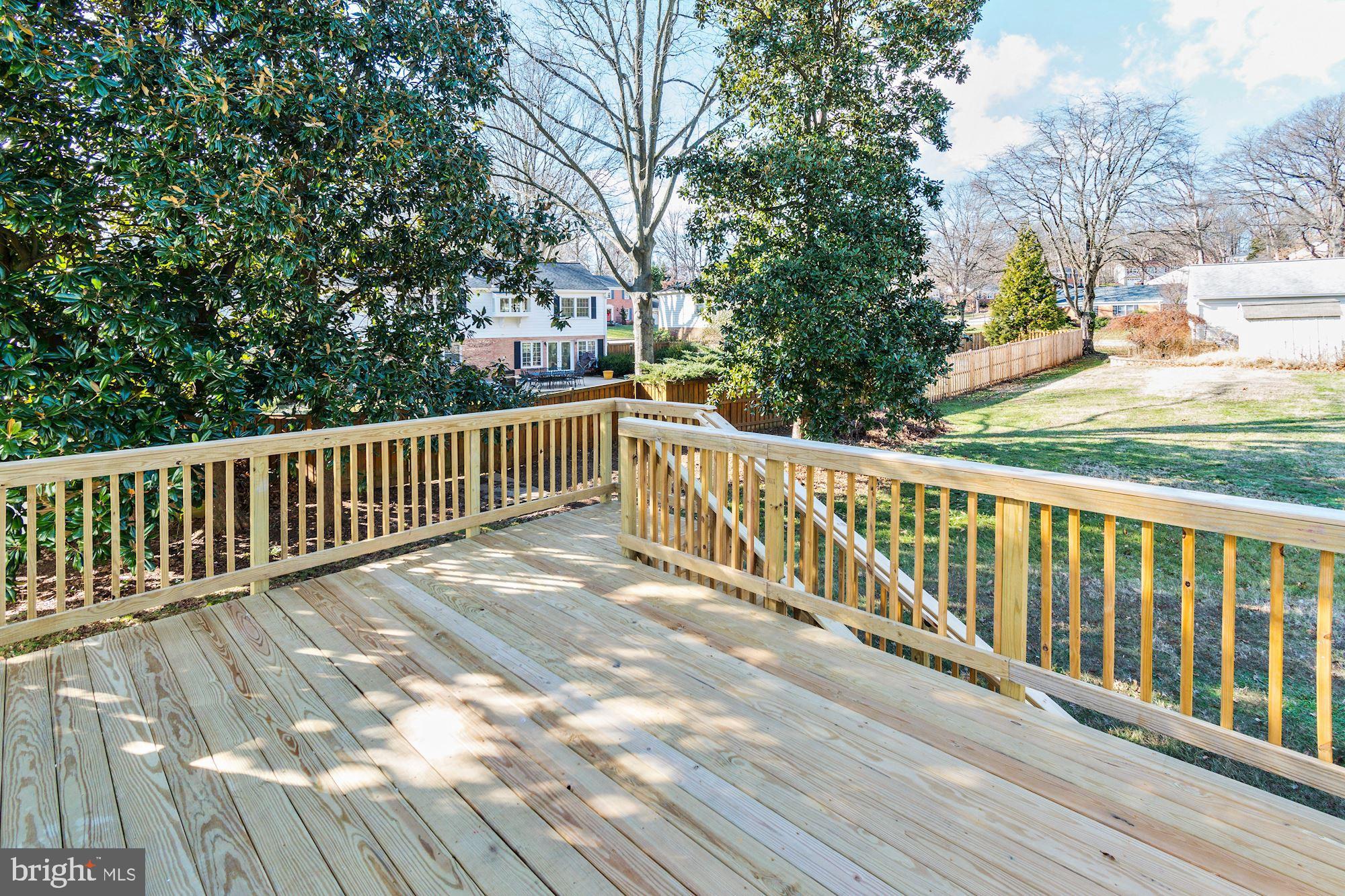 WILTON WOODS - Residential