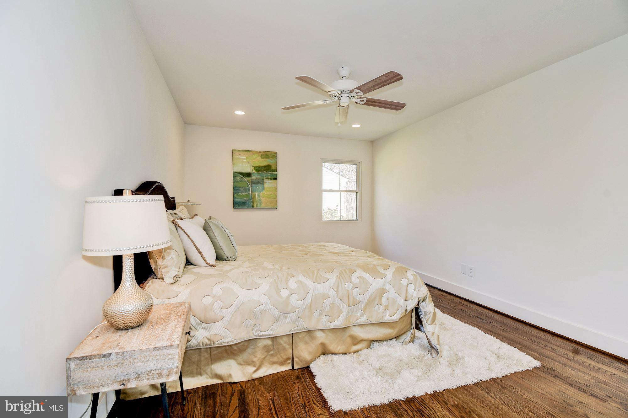 WILTON WOODS - Residential