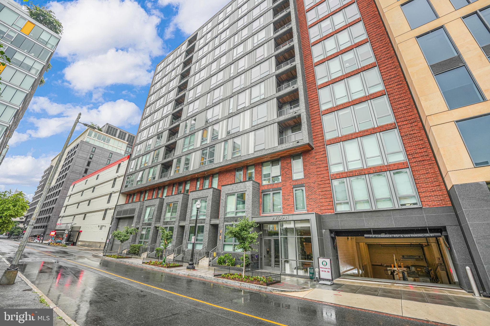 1211 VAN STREET SE 601