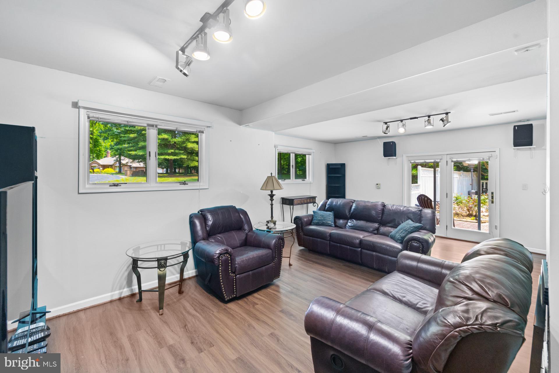 LOCUST GROVE ESTATES - Residential