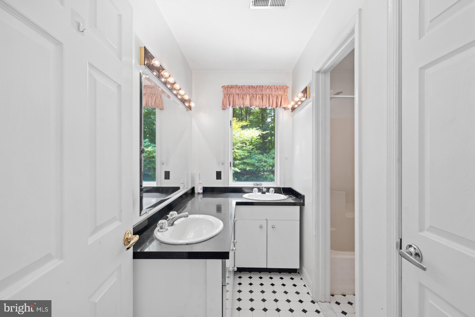 LOCUST GROVE ESTATES - Residential