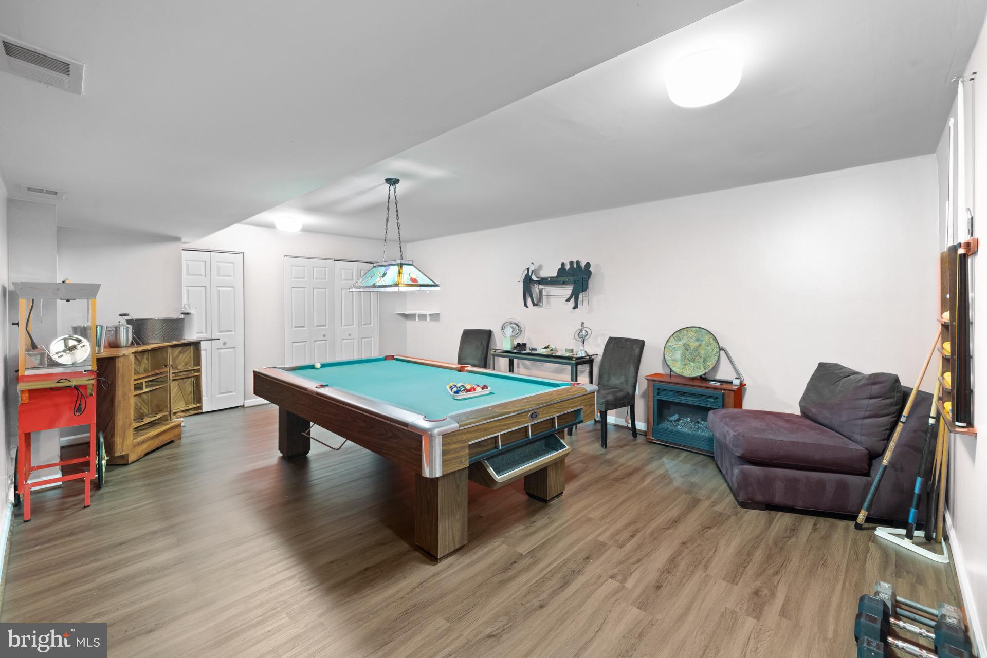 LOCUST GROVE ESTATES - Residential