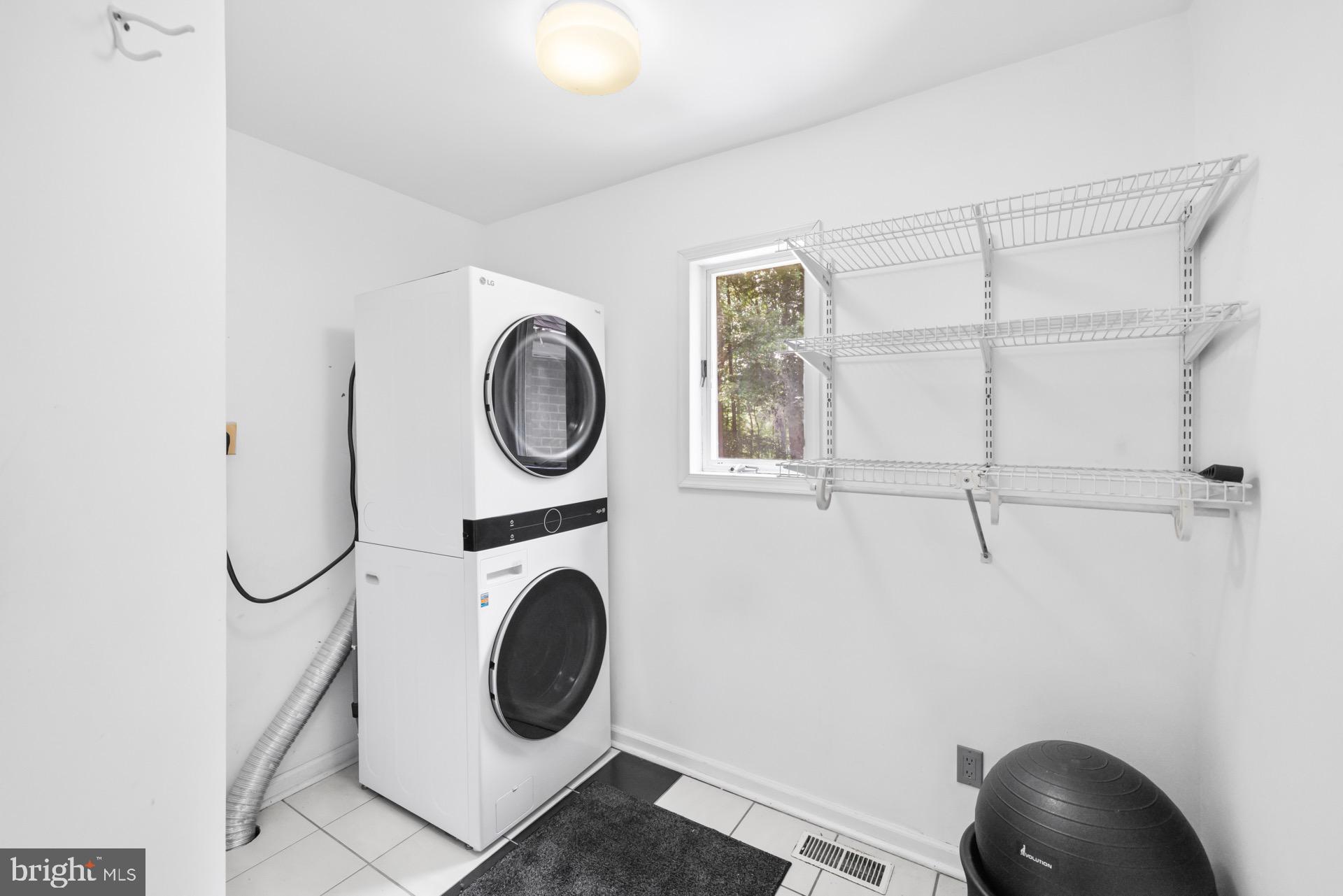 LOCUST GROVE ESTATES - Residential