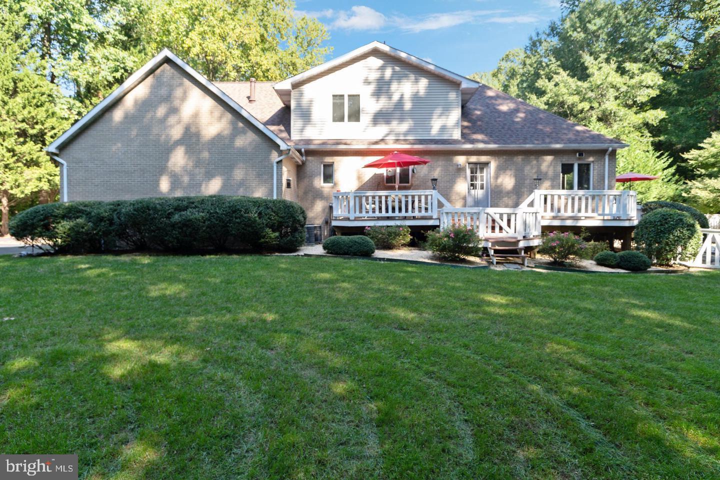 7875 LOCUST PLACE