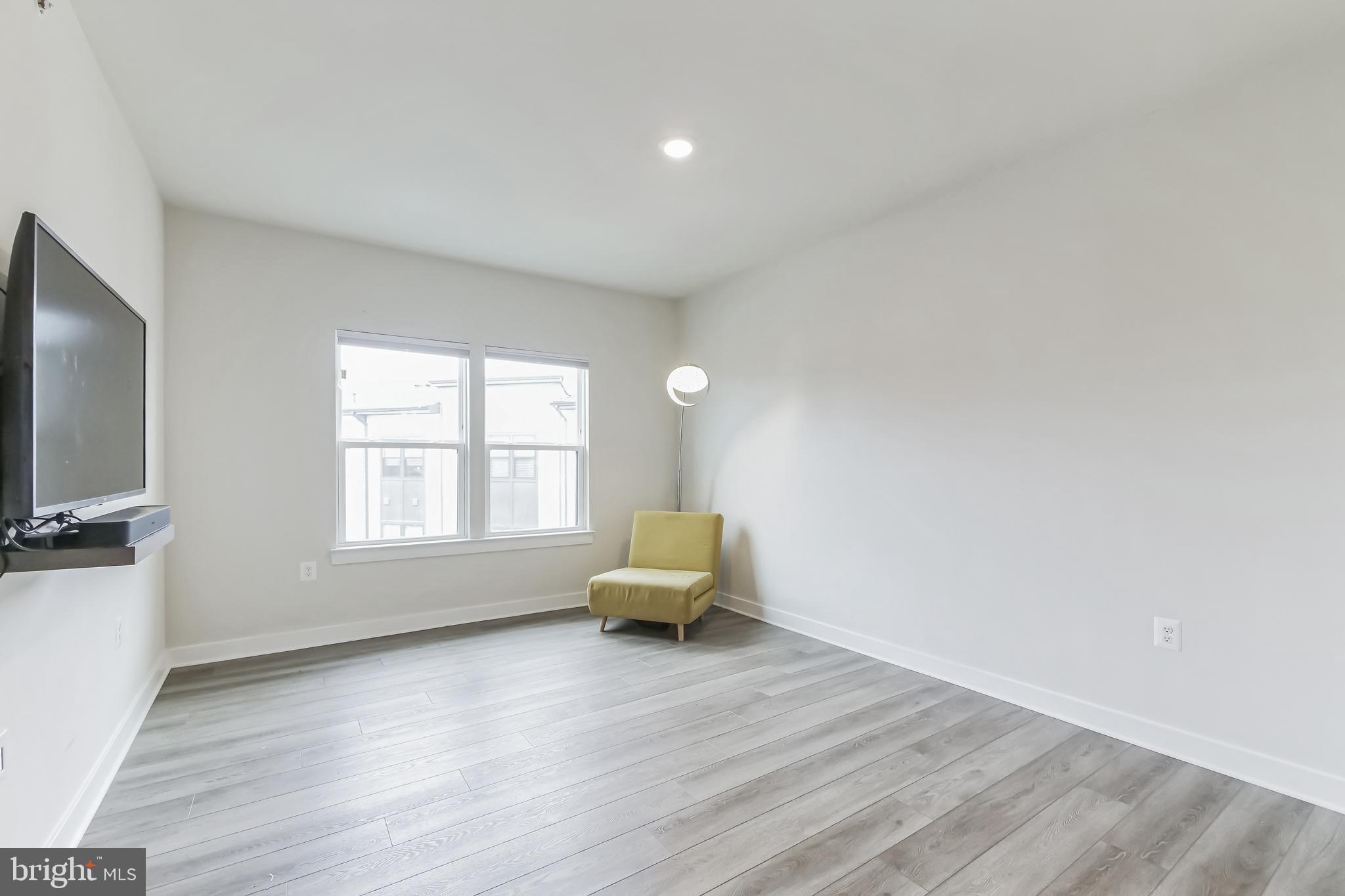 WOODLAND PARK - Residential Lease