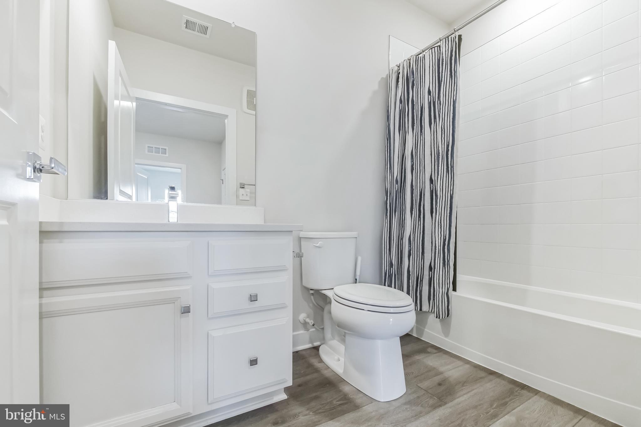 WOODLAND PARK - Residential Lease