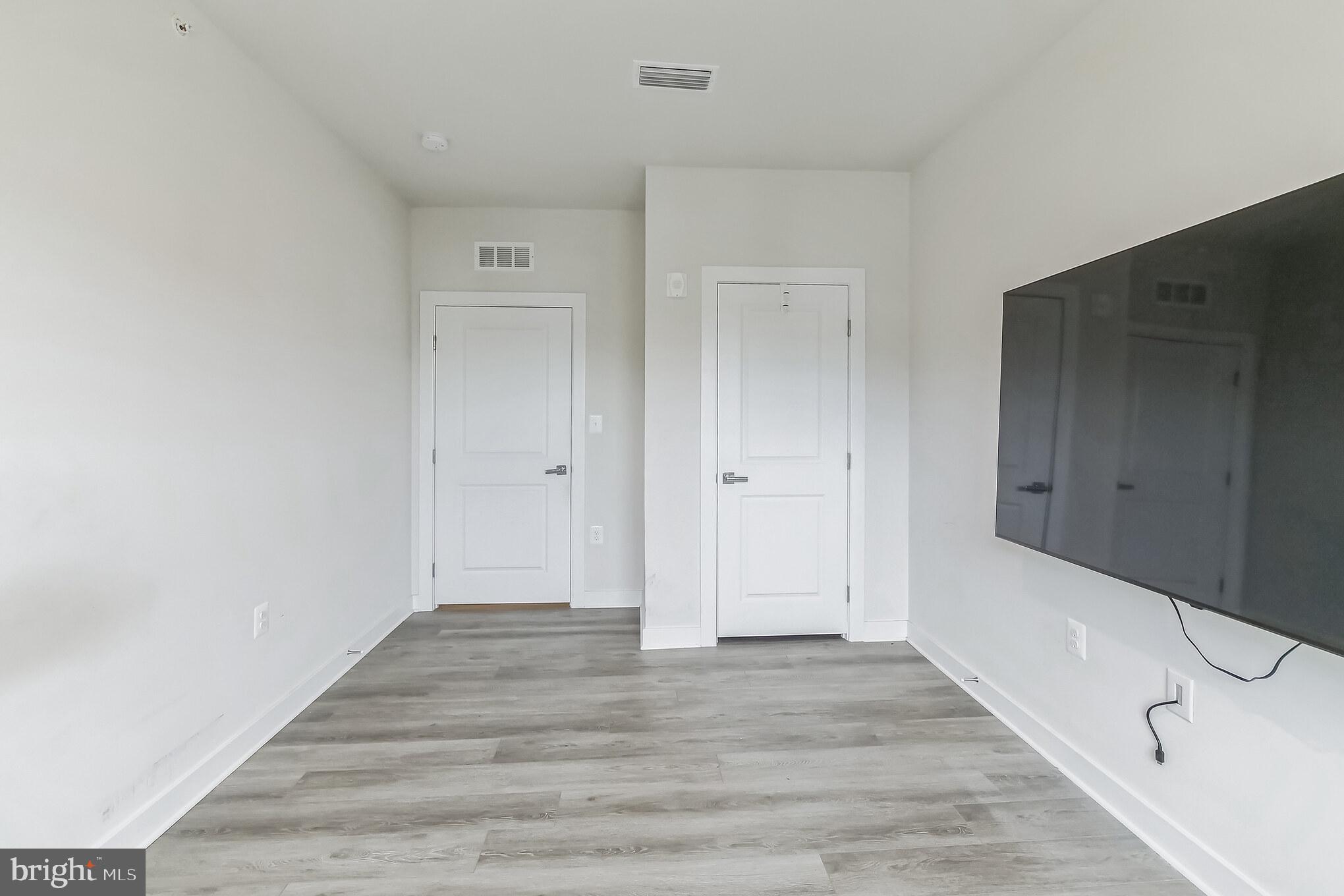 WOODLAND PARK - Residential Lease