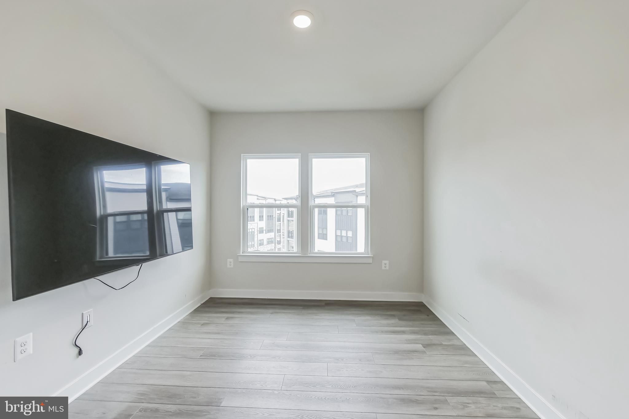 WOODLAND PARK - Residential Lease