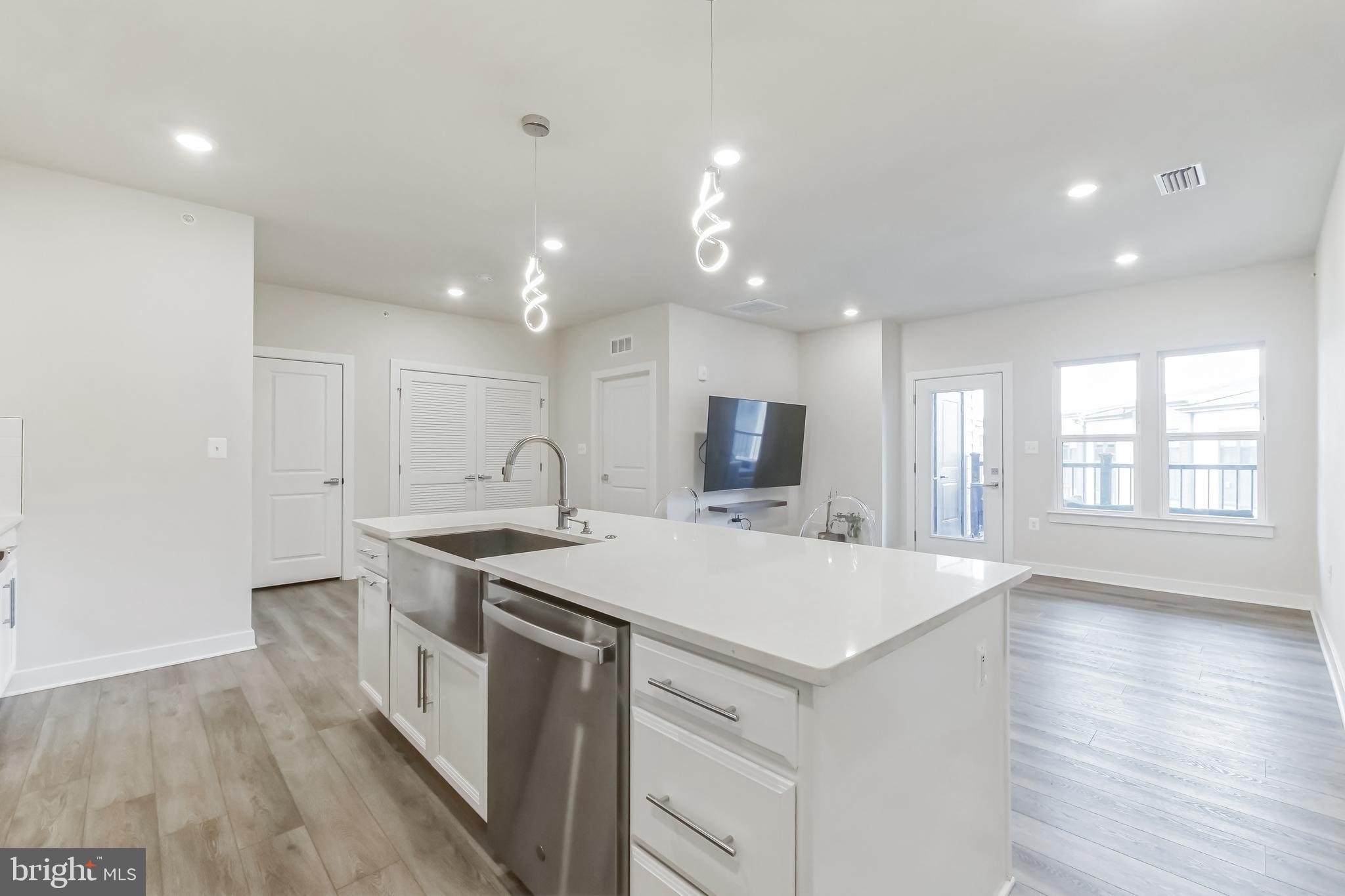 WOODLAND PARK - Residential Lease