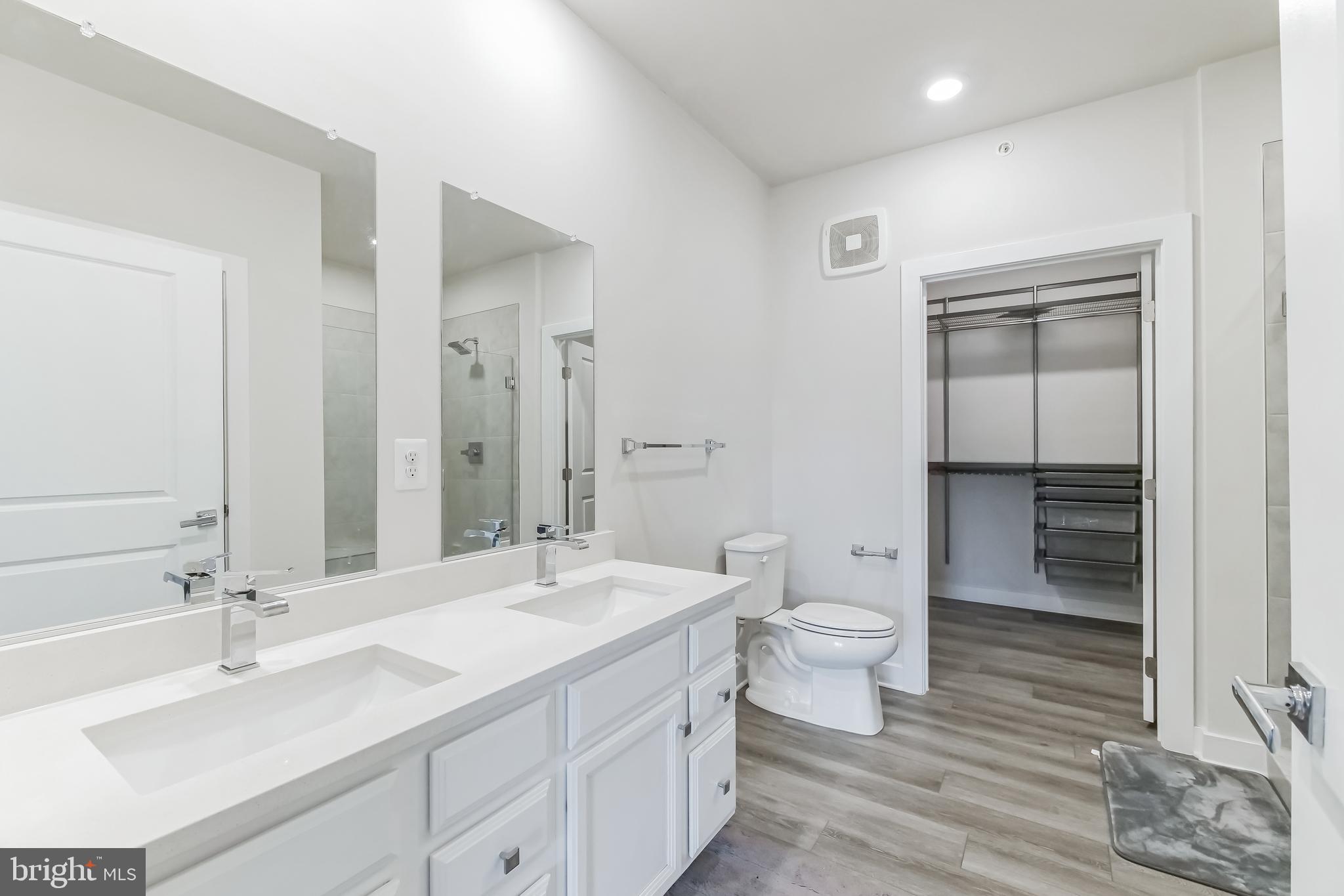 WOODLAND PARK - Residential Lease