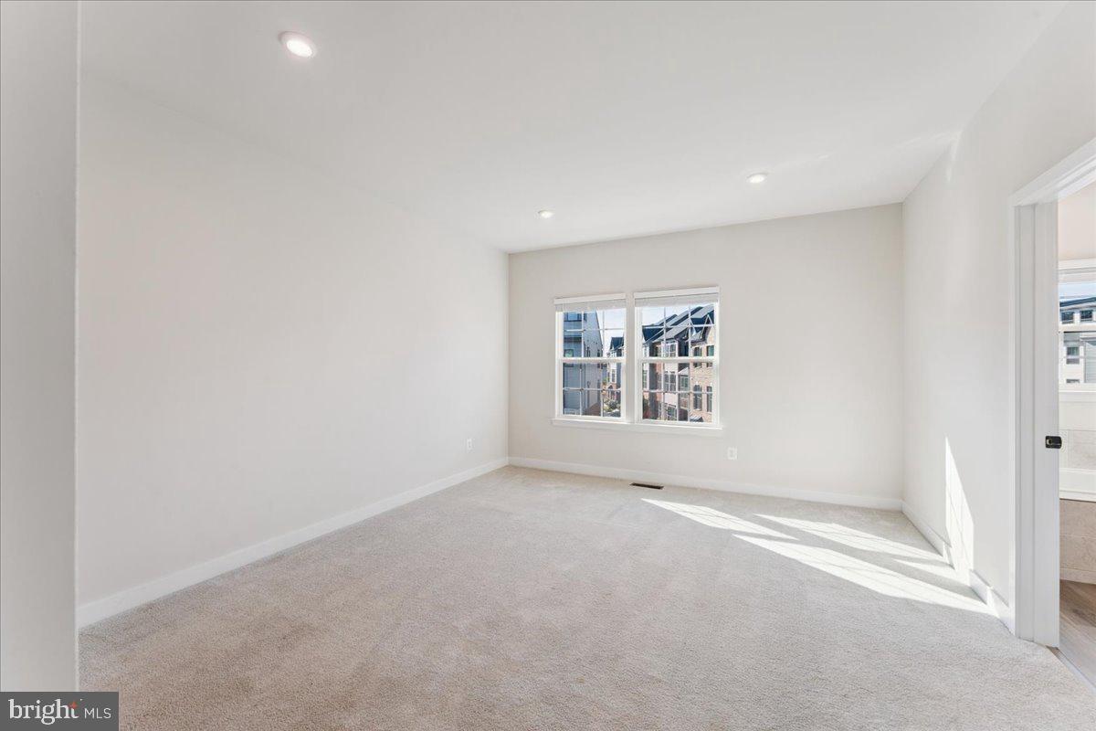 FOSTER'S GLEN - Residential Lease