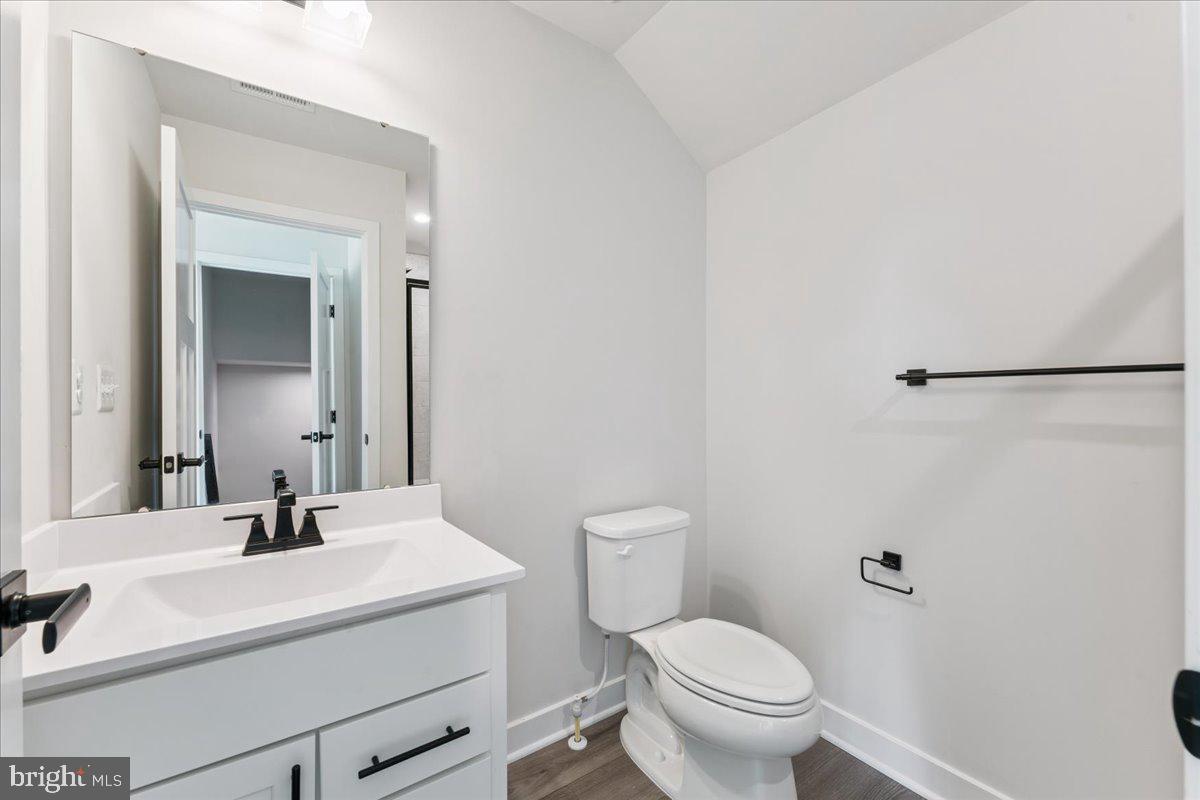 FOSTER'S GLEN - Residential Lease