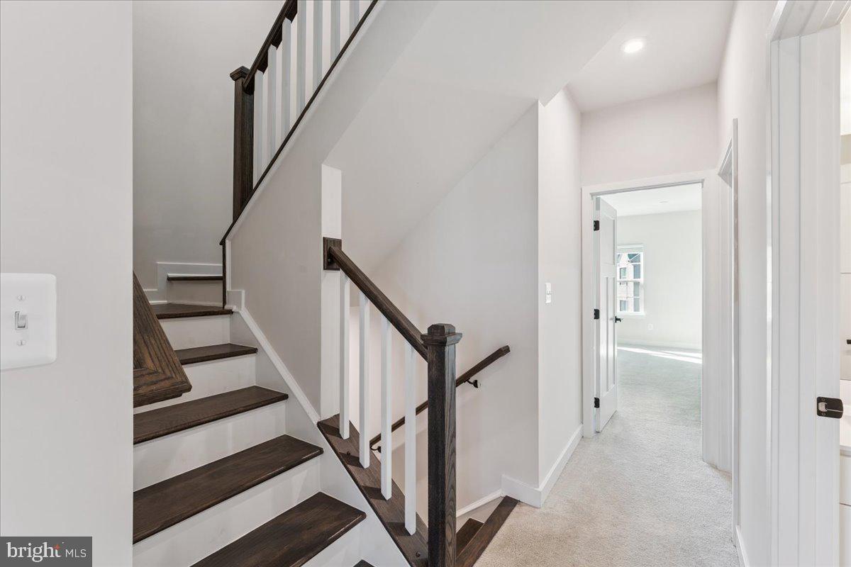 FOSTER'S GLEN - Residential Lease