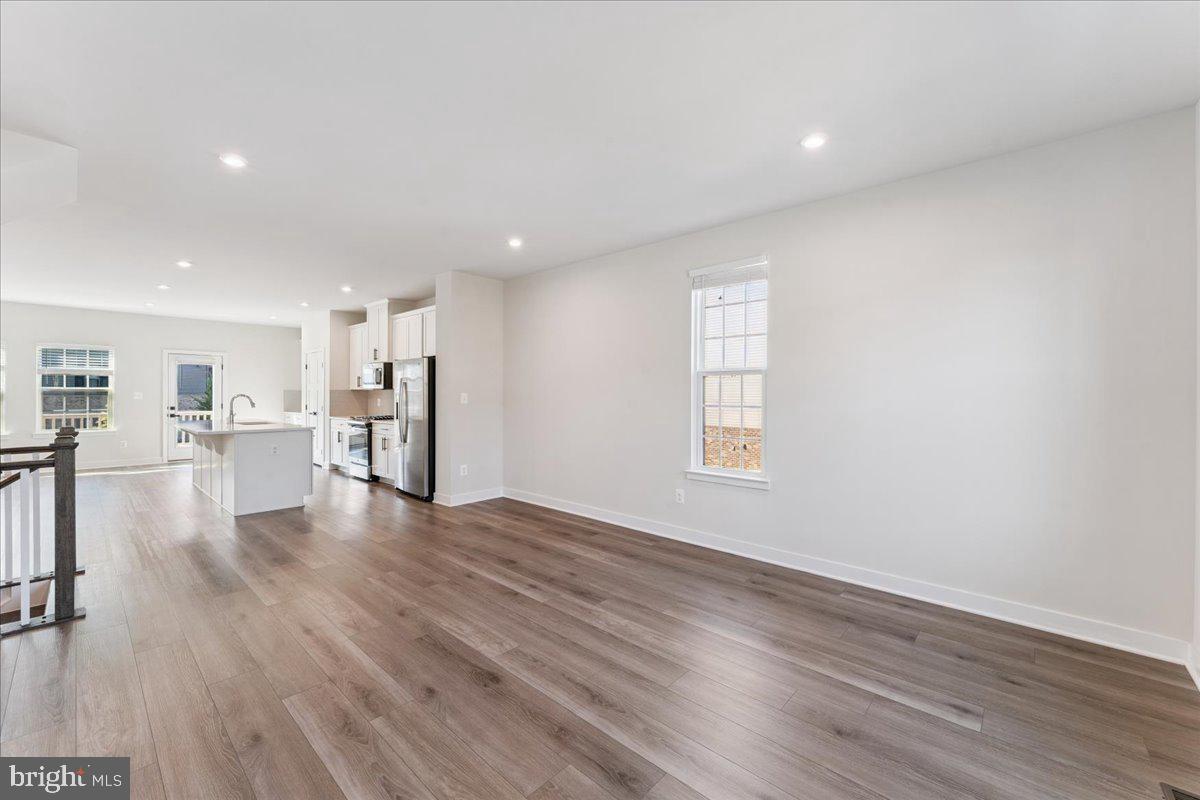 FOSTER'S GLEN - Residential Lease