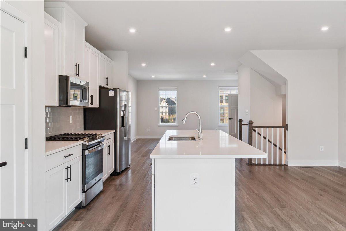 FOSTER'S GLEN - Residential Lease