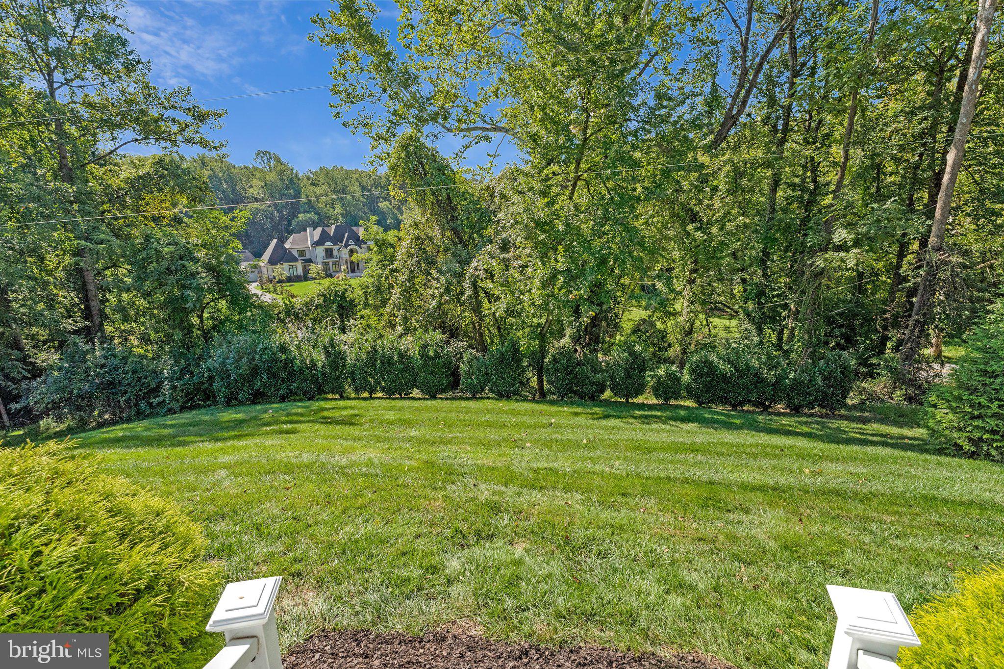1048 BELLVIEW ROAD