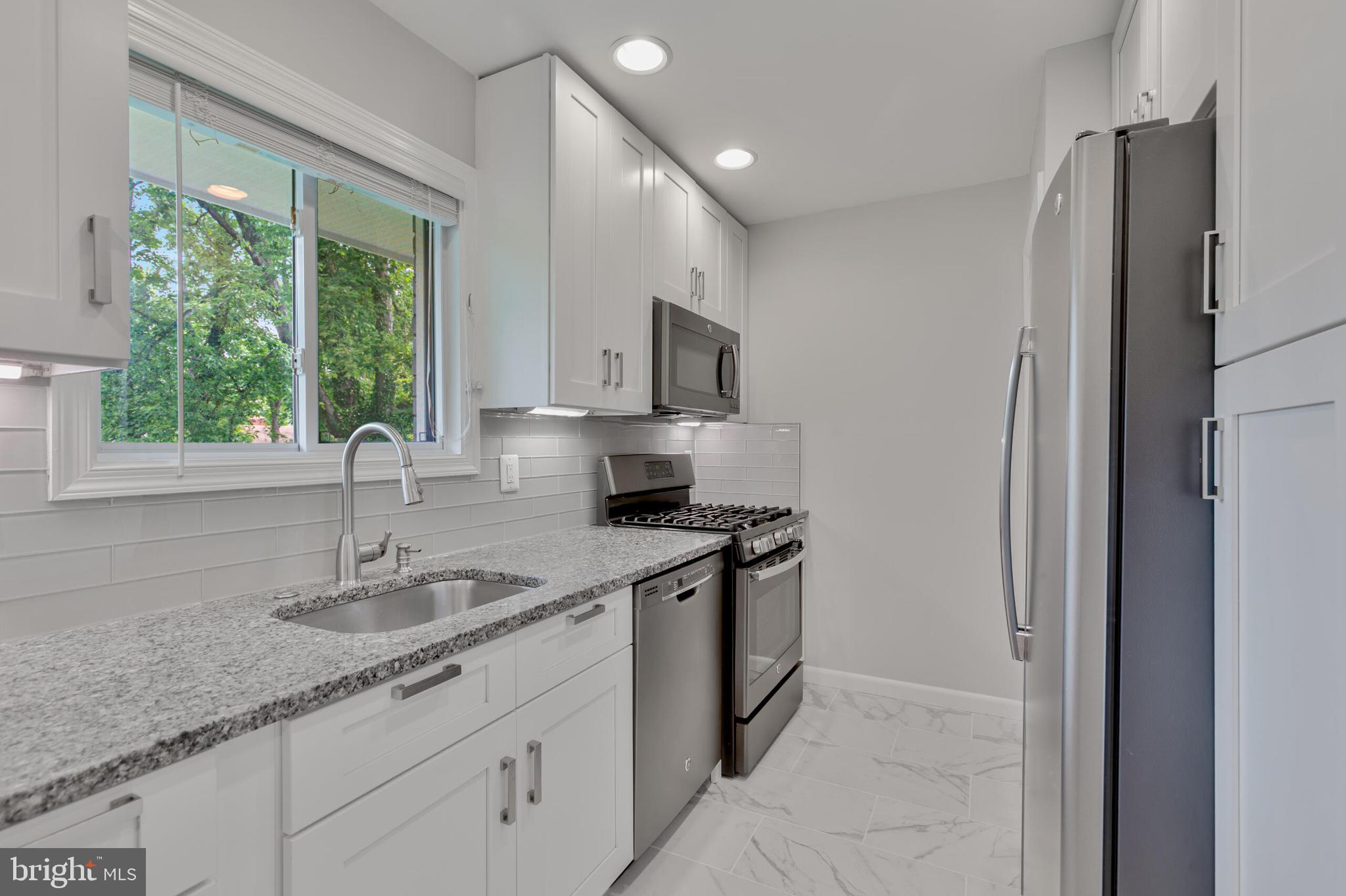 FAIRCHESTER - Residential