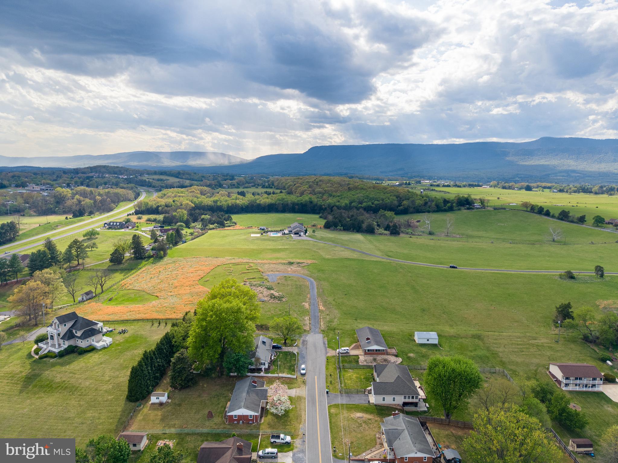 WOODLAND PARK - Residential