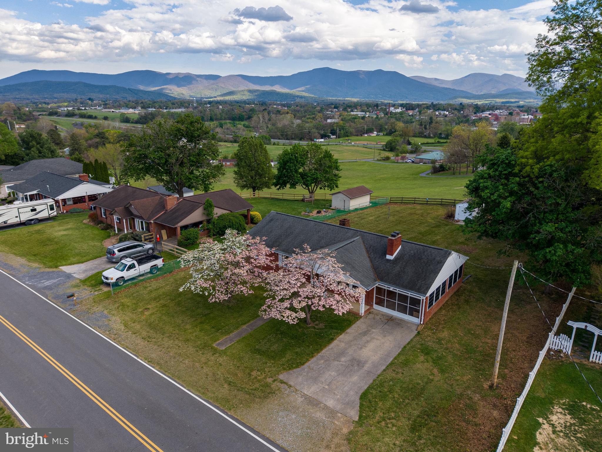 WOODLAND PARK - Residential