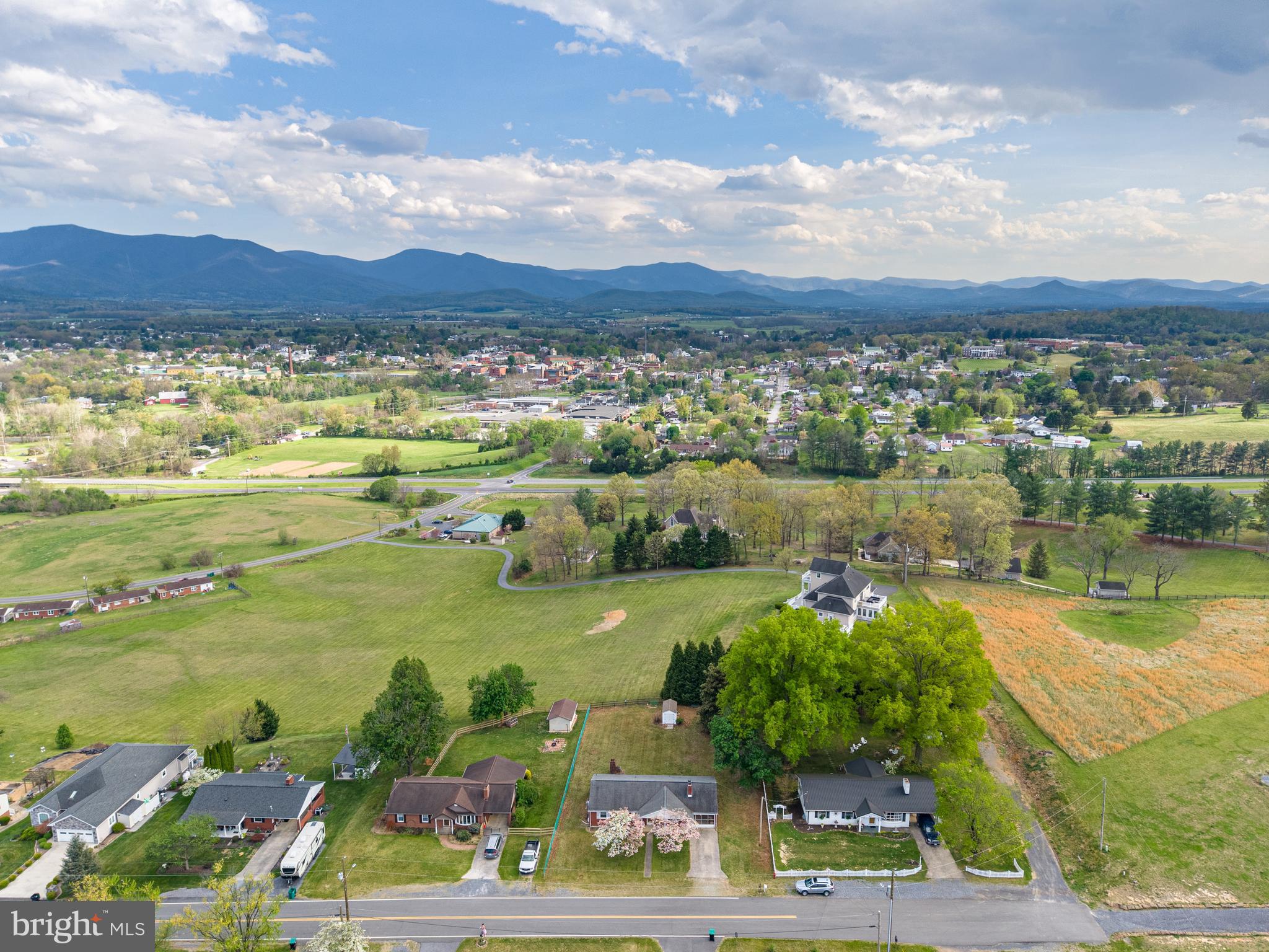 WOODLAND PARK - Residential