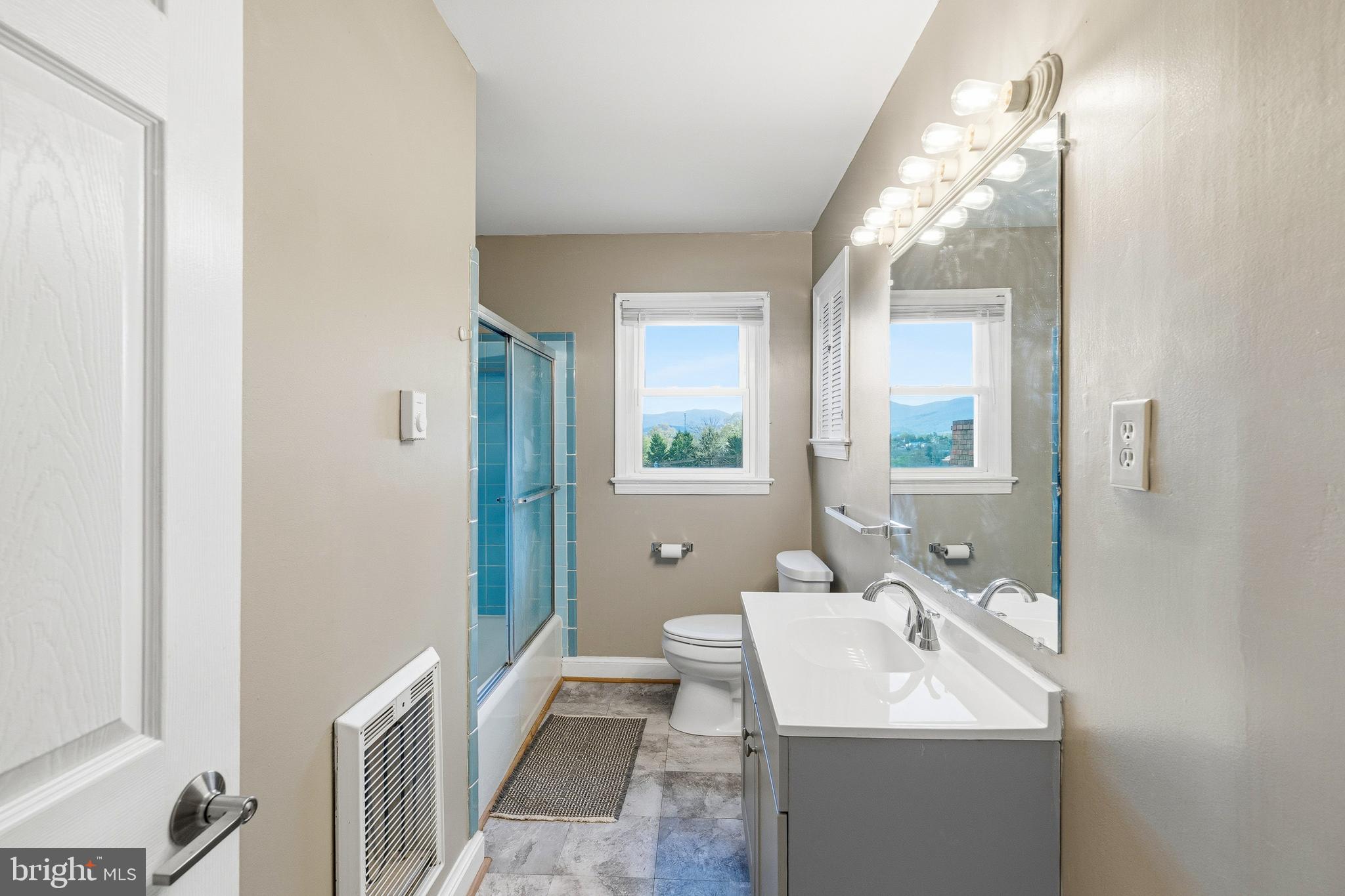 WOODLAND PARK - Residential