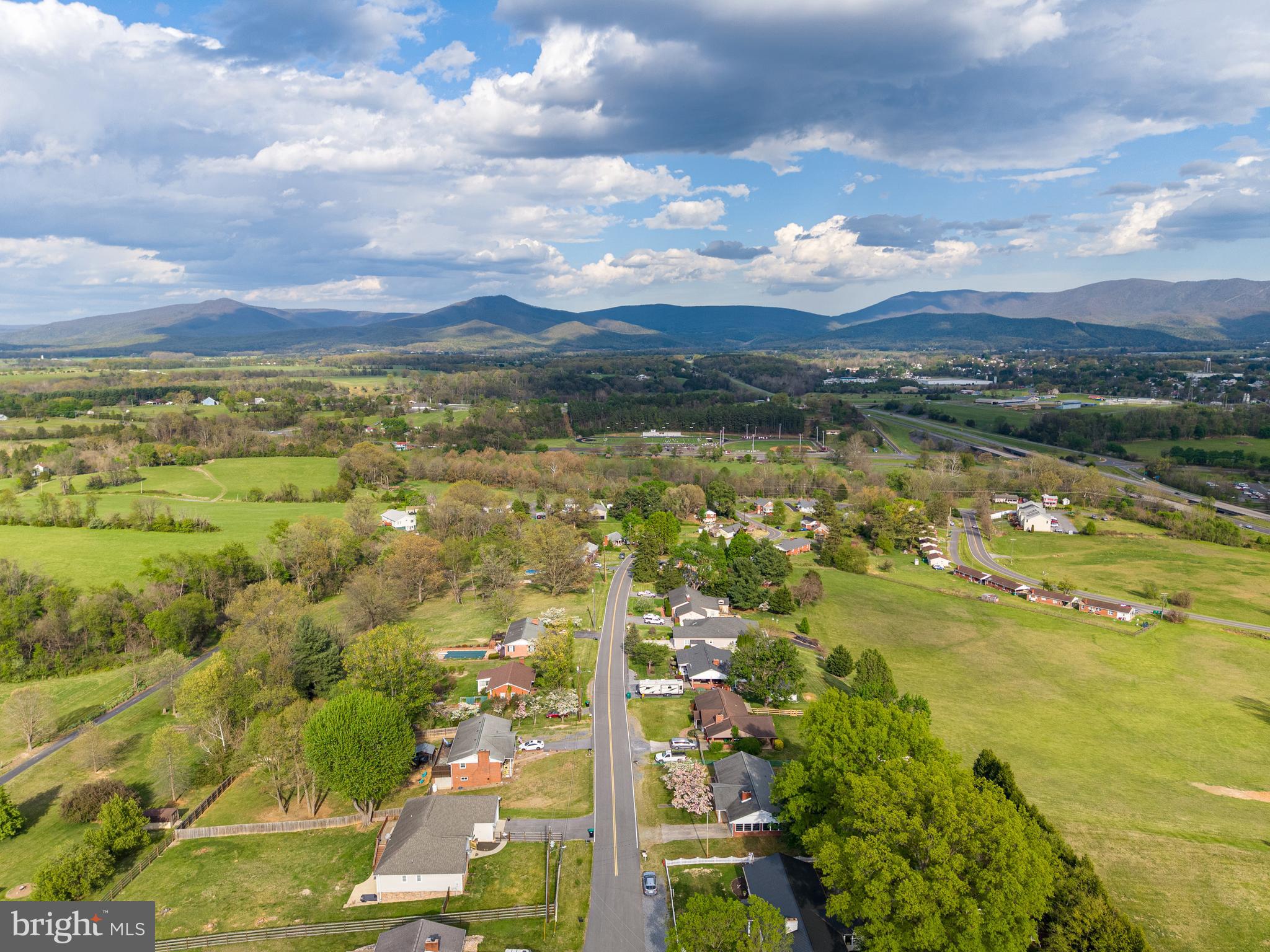 WOODLAND PARK - Residential