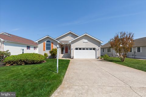 Photo of 36847 W Pond Circle, SELBYVILLE, DE 19975 (MLS # DESU2109584)